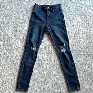 Divided woman’s dark wash high rise skinny jeans 4